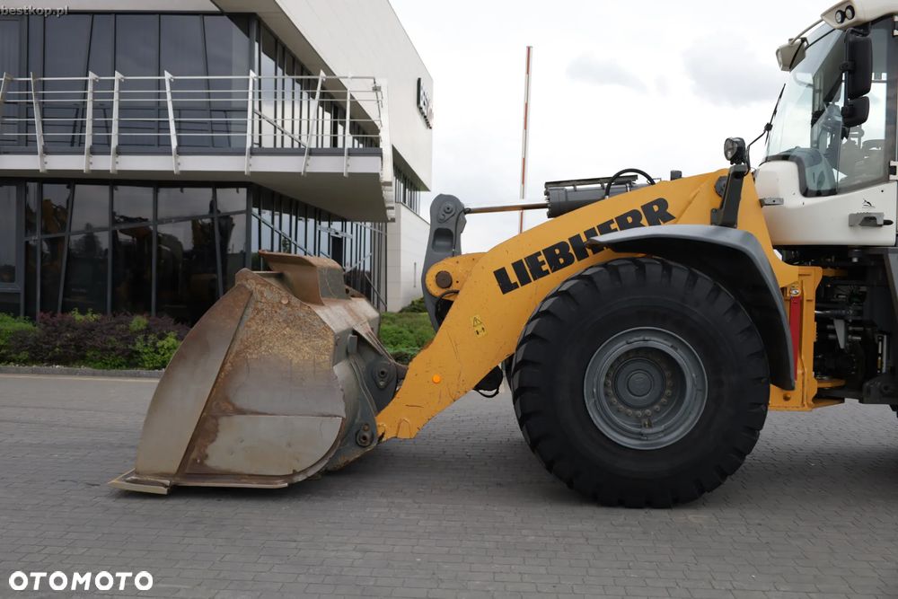 Liebherr L566 XPower - 13