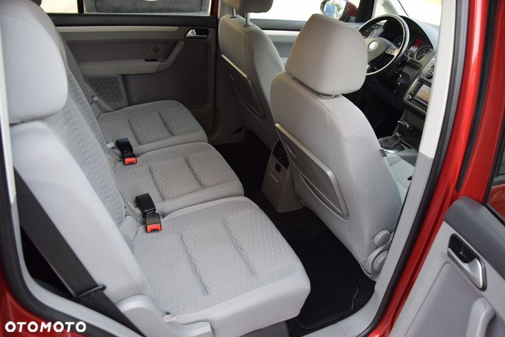 Volkswagen Touran 1.4 TSI DSG Conceptline - 14