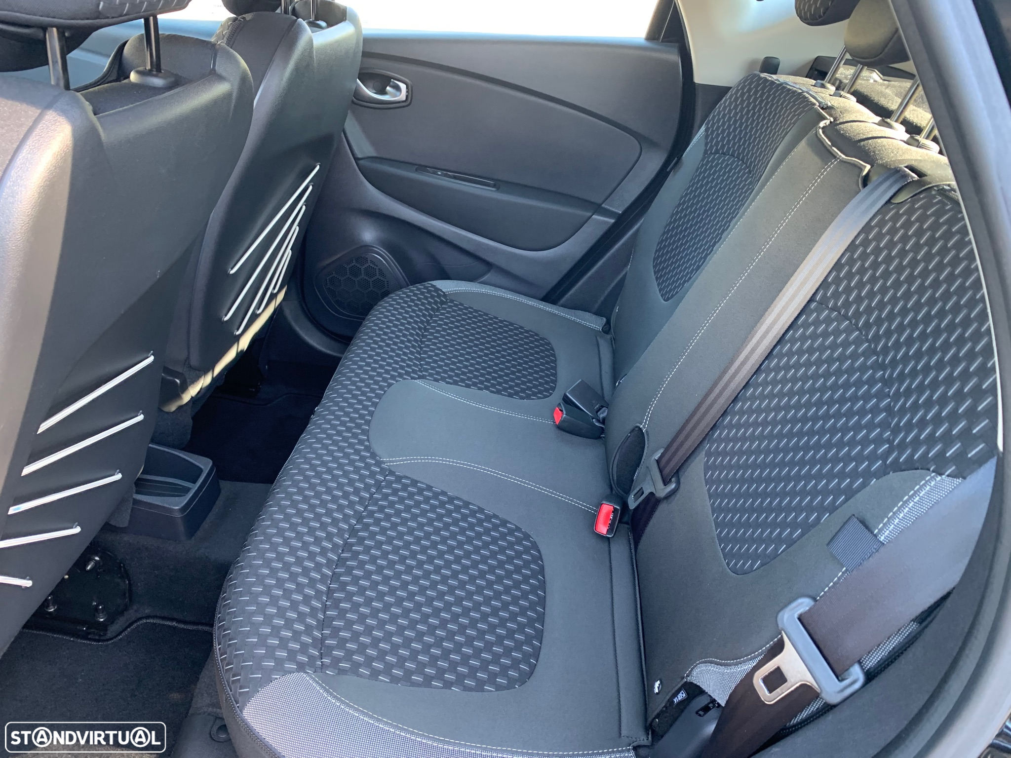 Renault Captur 1.0 TCe Exclusive - 8
