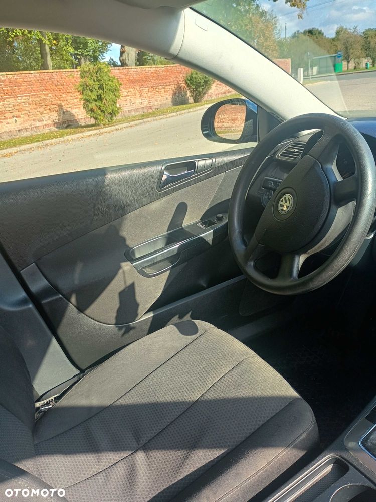 Volkswagen Passat - 7