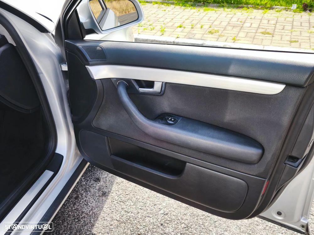 Audi A4 2.0 TDI S-line - 14
