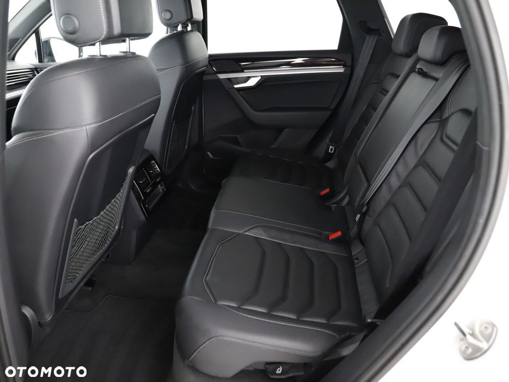 Volkswagen Touareg 3.0 V6 TDI SCR 4Mot R-Line - 11