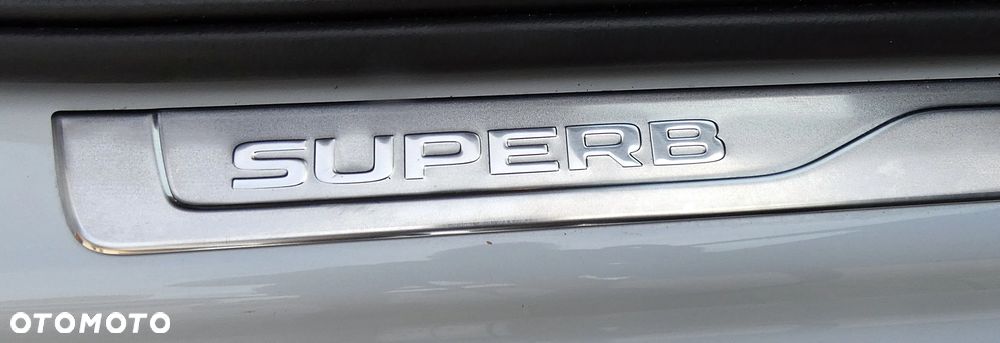 Skoda Superb 2.0 TDI SCR Style DSG - 33