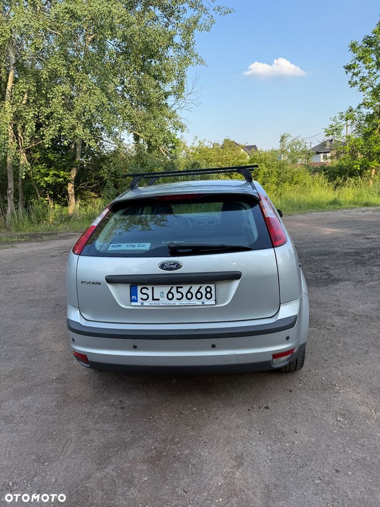 Ford Focus 1.4 Ambiente - 5