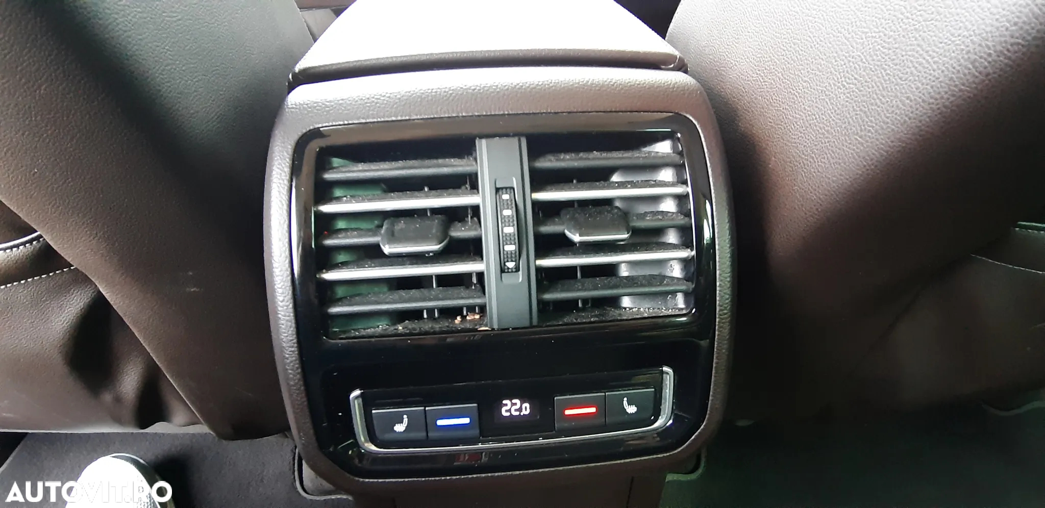 Volkswagen Passat Variant 2.0 TDI DSG 4Motion Highline - 12