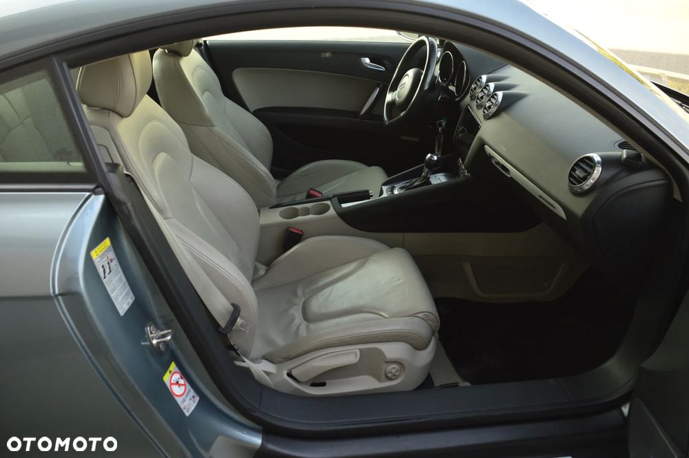 Audi TT Coupé 2.0 TFSI quattro S tronic - 29