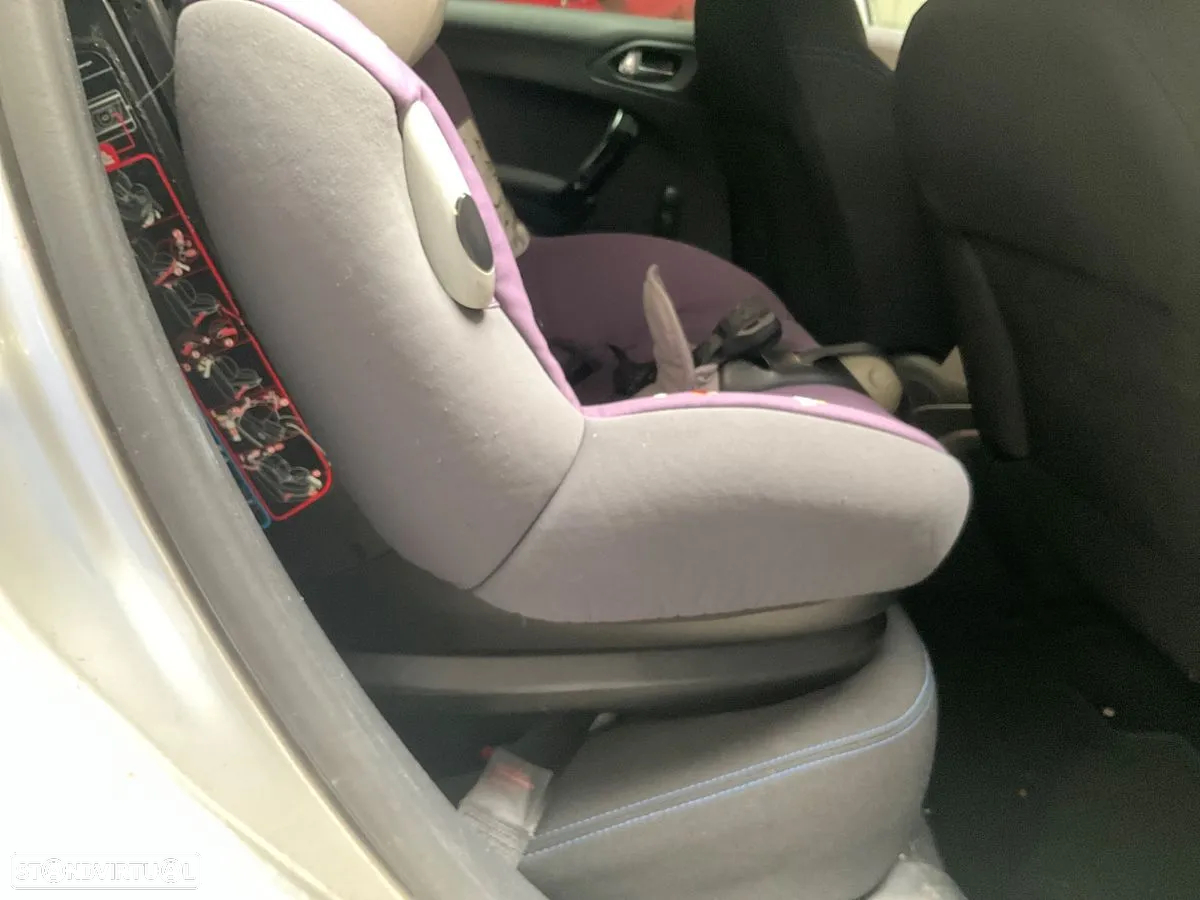 Peugeot 208 82 VTI Style - 8