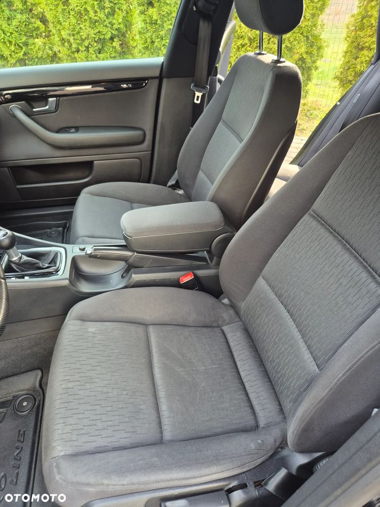 Audi A4 Limousine - 12