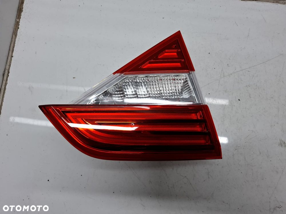LAMPA TYLNA TYŁ LEWA W KLAPE SKODA SUPERB II LIFT 13-15 SEDAN NOWA ORYGINALNA 3t5945093a