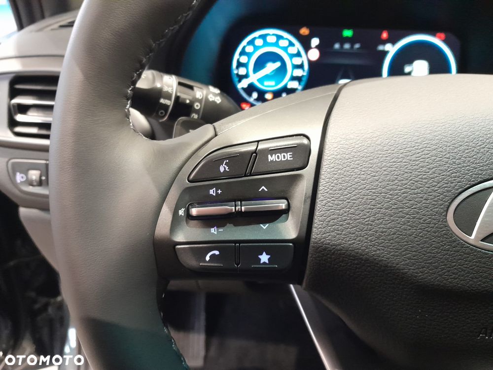 Hyundai i30 1.5 T-GDI 48V Smart DCT - 24