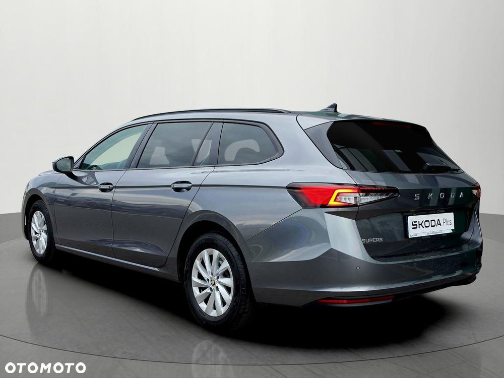 Skoda Superb 2.0 TDI SCR Essence DSG - 5