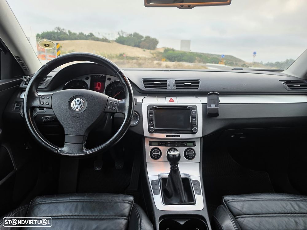 VW Passat 2.0 TDI Highline - 8