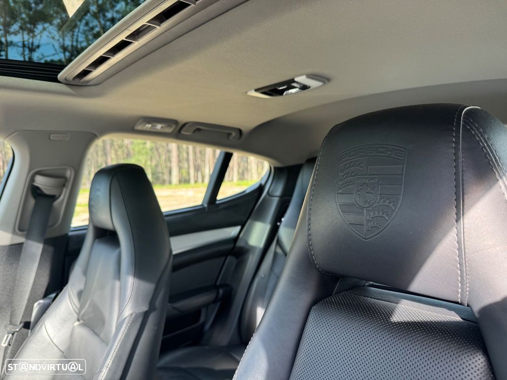 Porsche Panamera Platinum Edition - 13