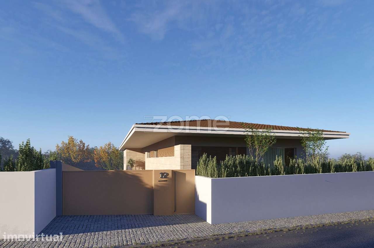 Terreno Urbano com 740m2, em Santa Maria da Feira - Grande imagem: 5/16