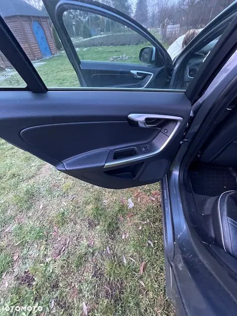 Volvo S60 D4 Drive-E R-Design Momentum - 12