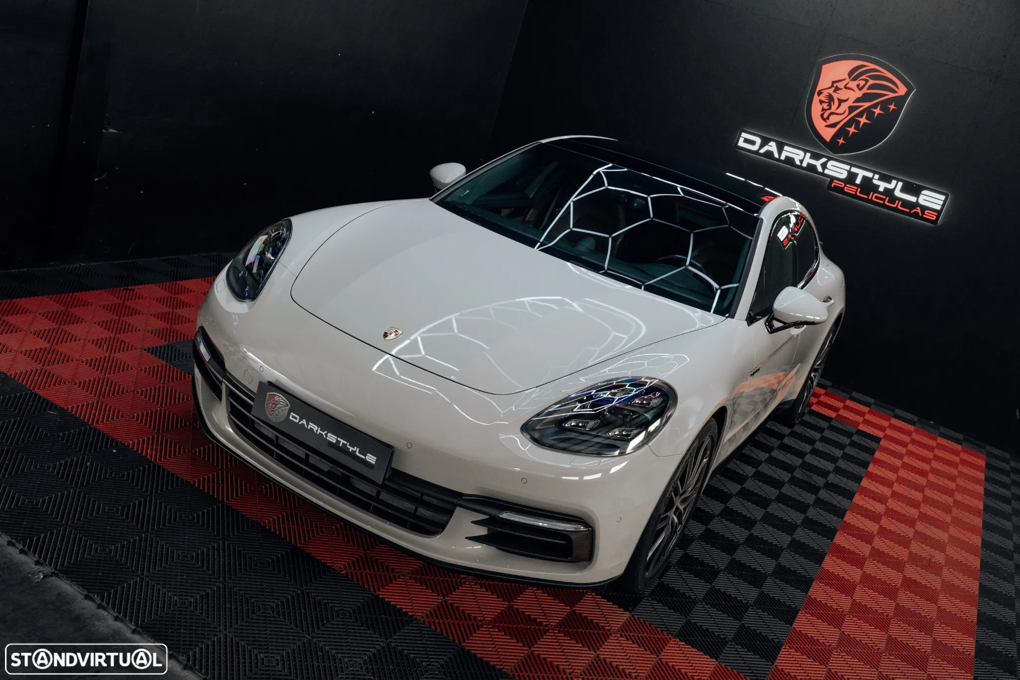 Porsche Panamera 4 E-Hybrid - 6
