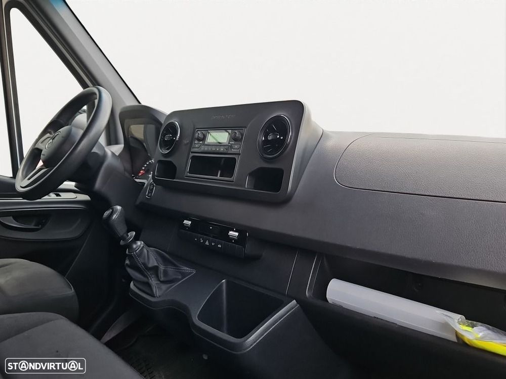 Mercedes-Benz SPRINTER DIESEL 18-24 315 CDI/43 - 11