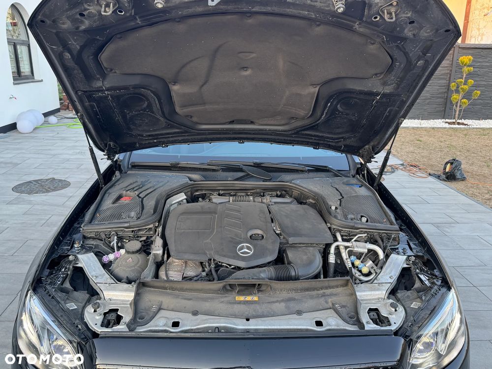 Mercedes-Benz Klasa E 220 d 4-Matic 9G-TRONIC - 6