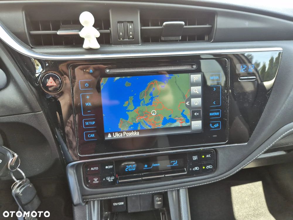 Toyota Auris 1.6 Premium Comfort - 8