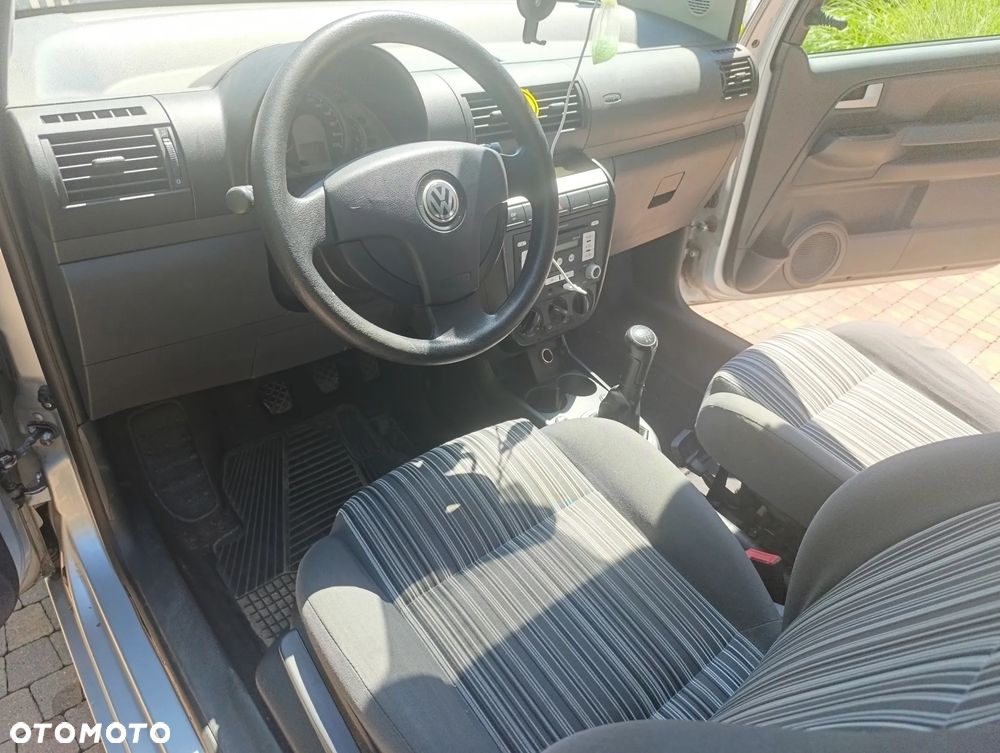 Volkswagen Fox 1.2 - 9