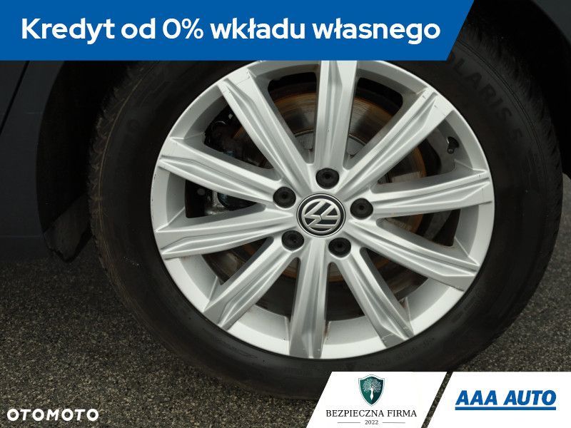 Volkswagen Touran - 13