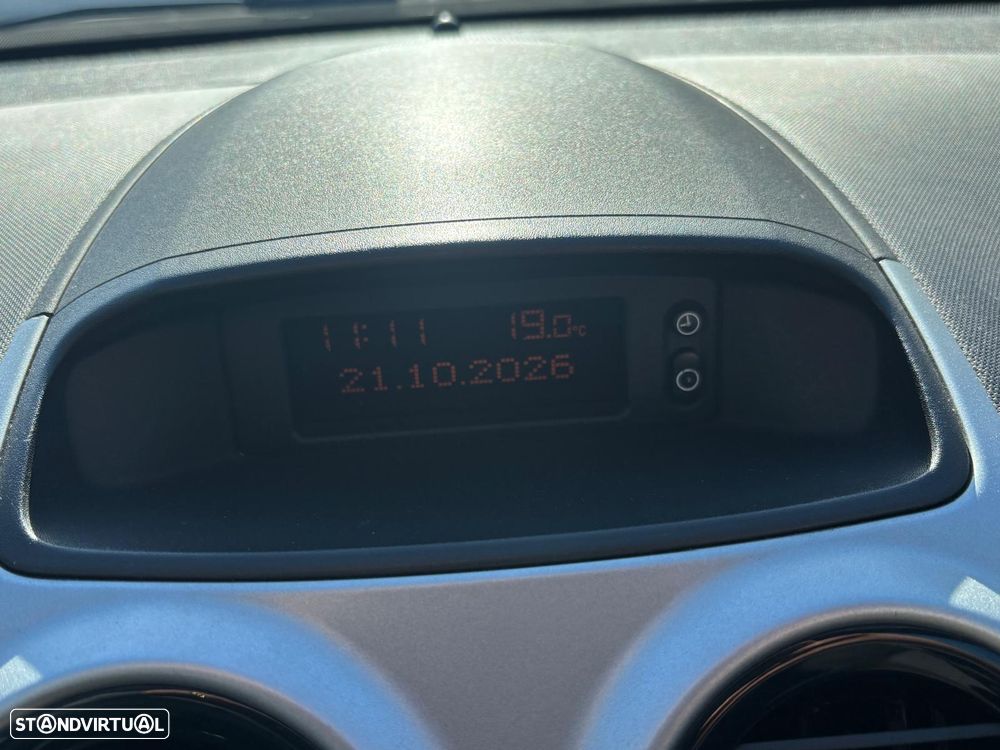 Opel CORSA E-VAN 1.3 CDTI 75cv - AR CONDICIONADO - 23