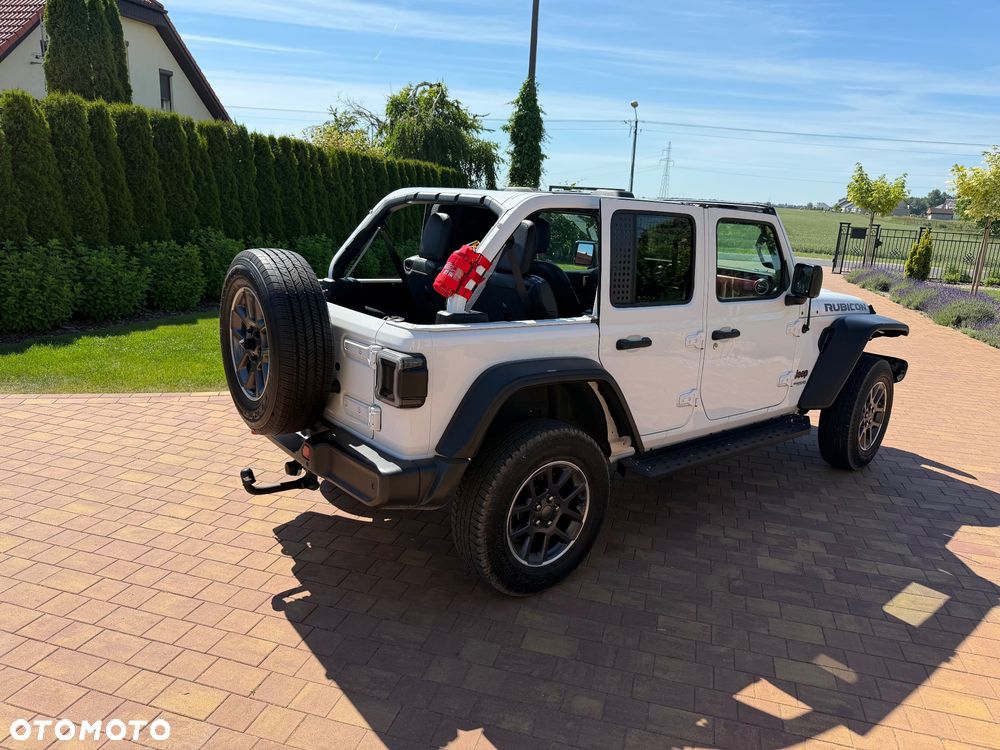 Jeep Wrangler - 12