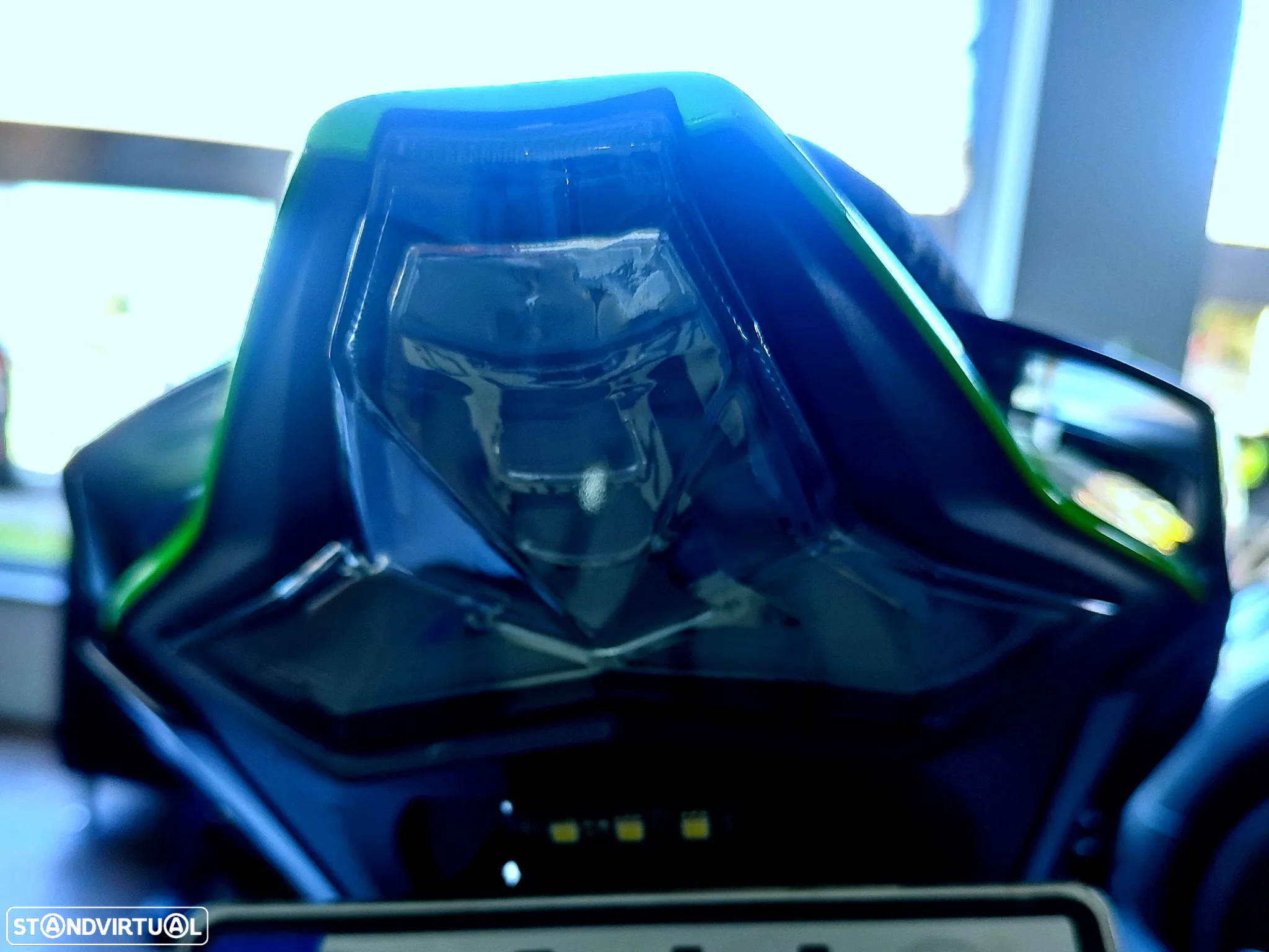 Kawasaki ZXR ZX-10R - 25