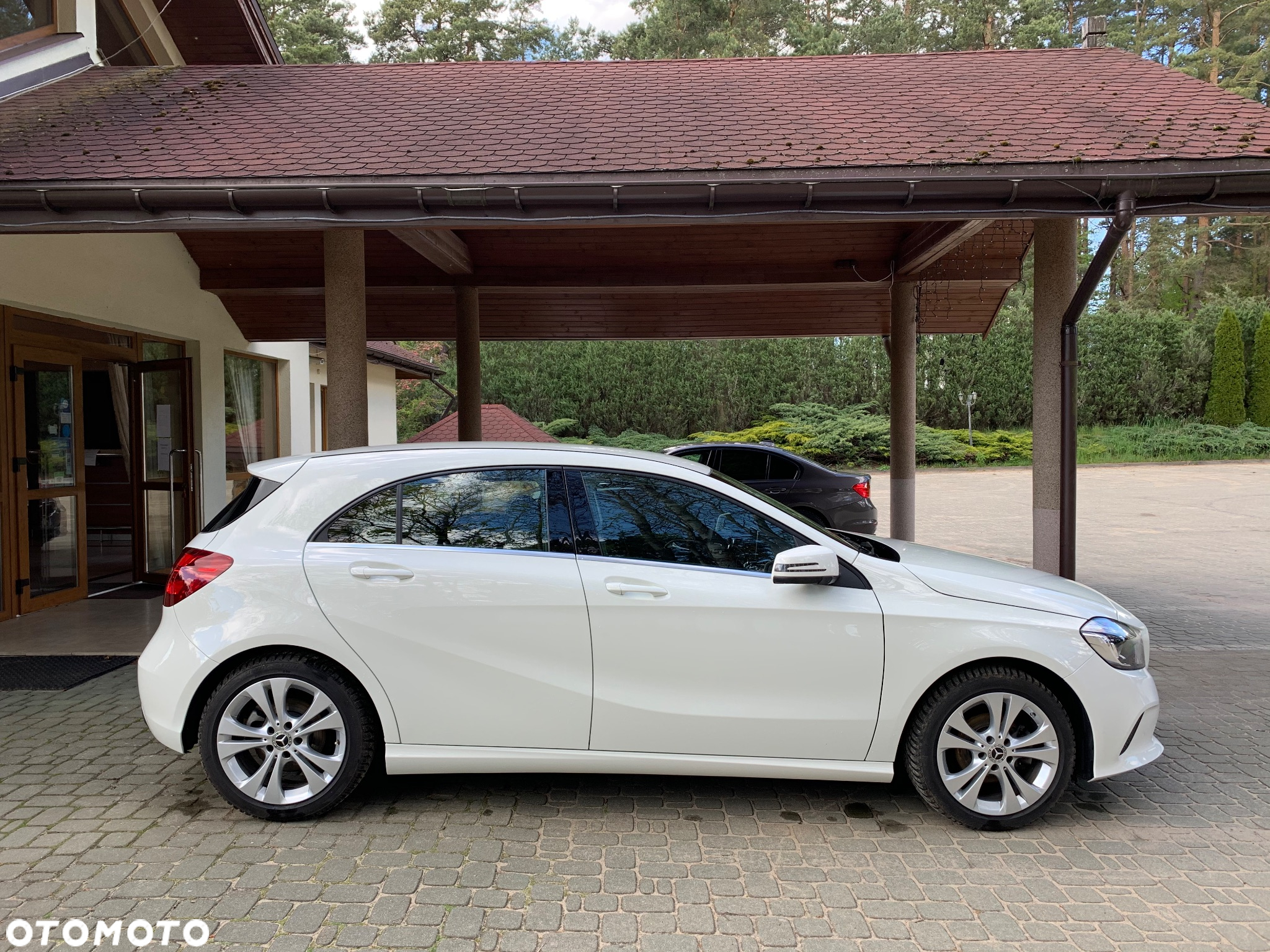 Mercedes-Benz Klasa A 180 d 7G-DCT Urban - 4
