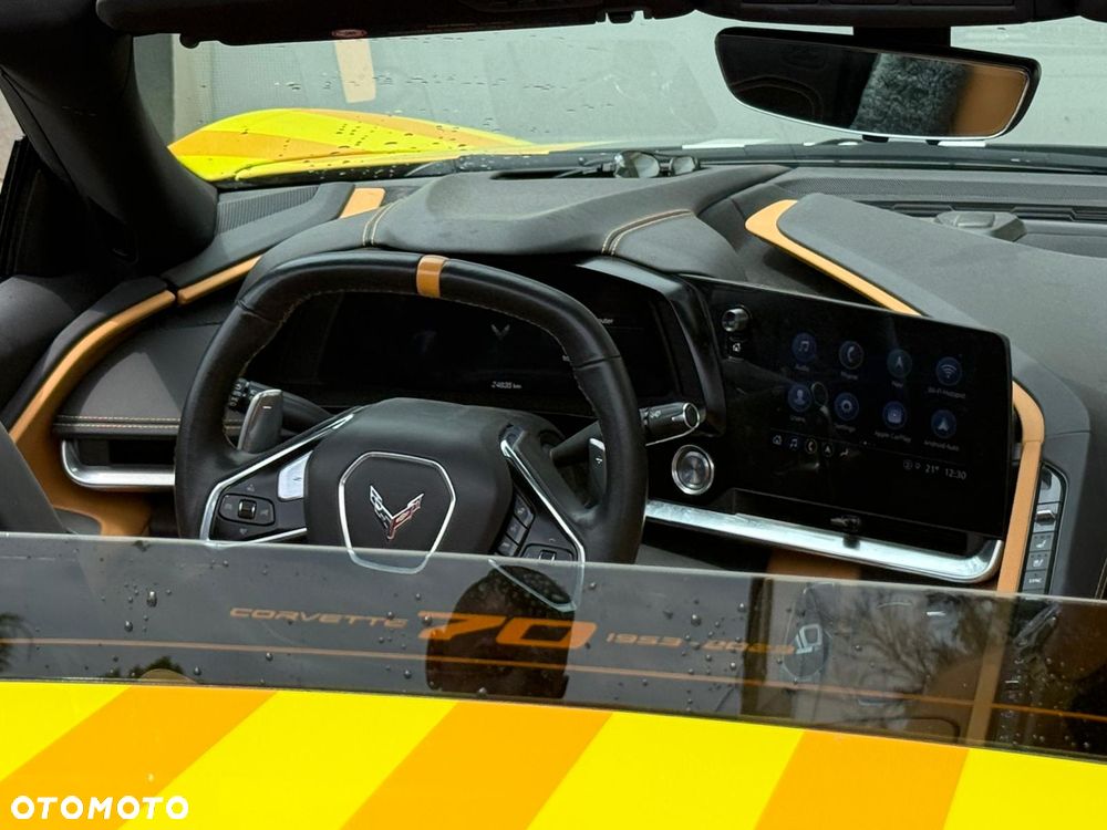 Chevrolet Corvette - 15