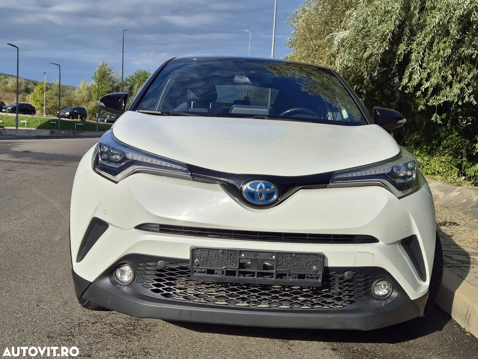 Toyota C-HR 1.8 HSD 4x2 CVT C-lassy LED - 2