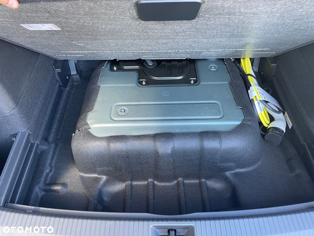Volkswagen Tiguan - 32