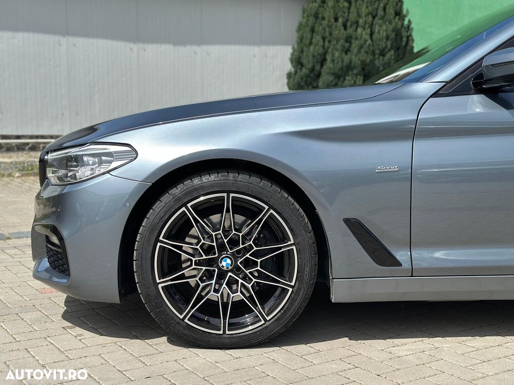 BMW Seria 5 530d xDrive Aut. Sport Line - 12