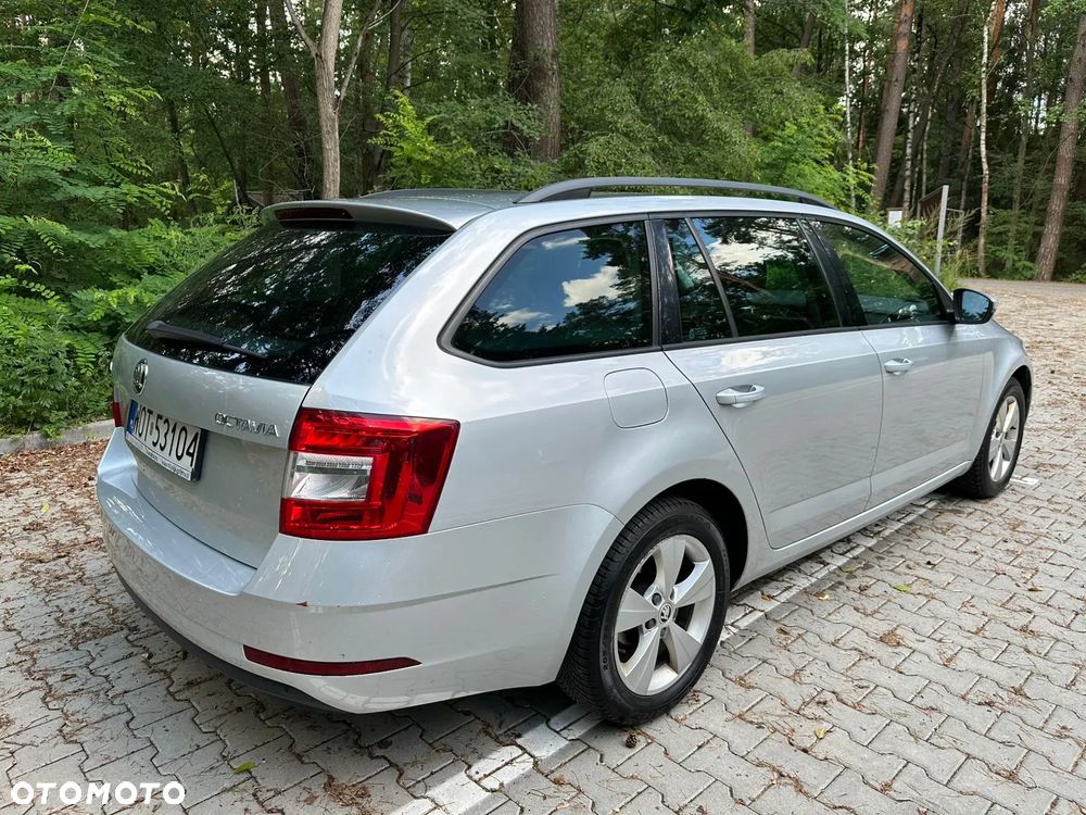 Skoda Octavia 2.0 TDI Ambition DSG - 10