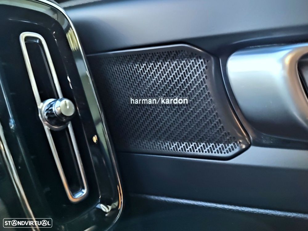 Volvo XC 40 1.5 T2 Plus Dark Auto - 23