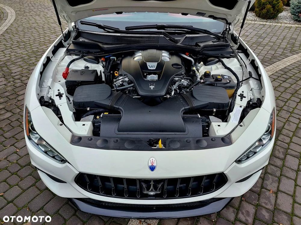 Maserati Ghibli GranSport - 34