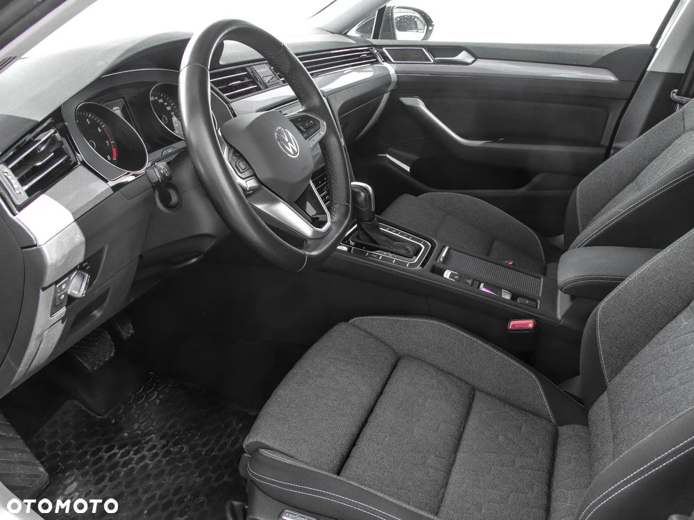 Volkswagen Passat 2.0 TSI Business DSG - 11