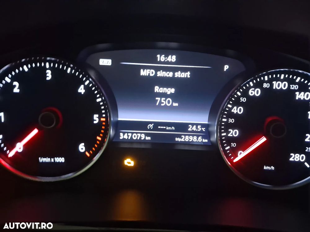Volkswagen Touareg - 2
