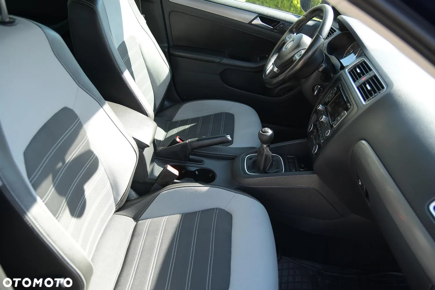 Volkswagen Jetta - 20