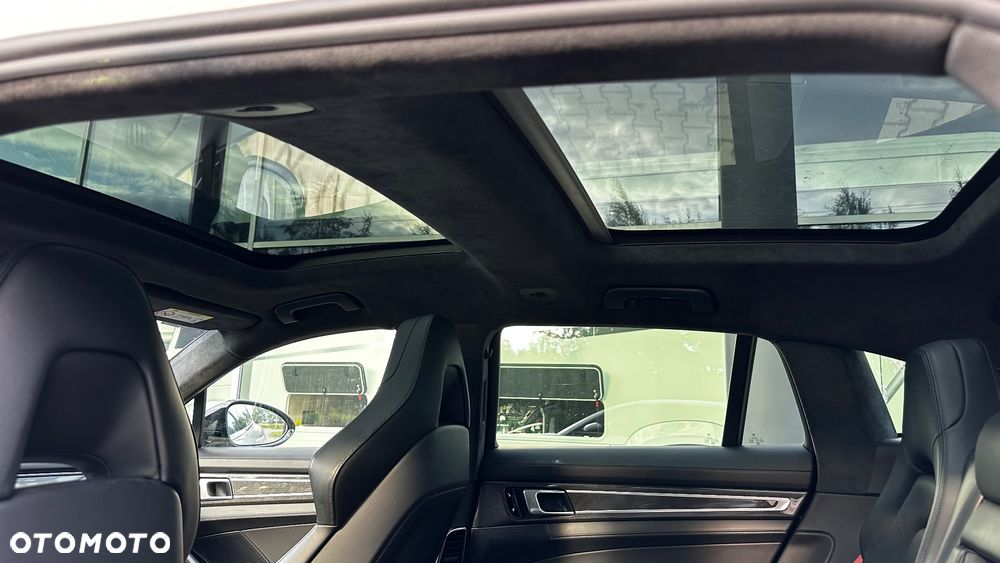 Porsche Panamera 4S Executive - 19