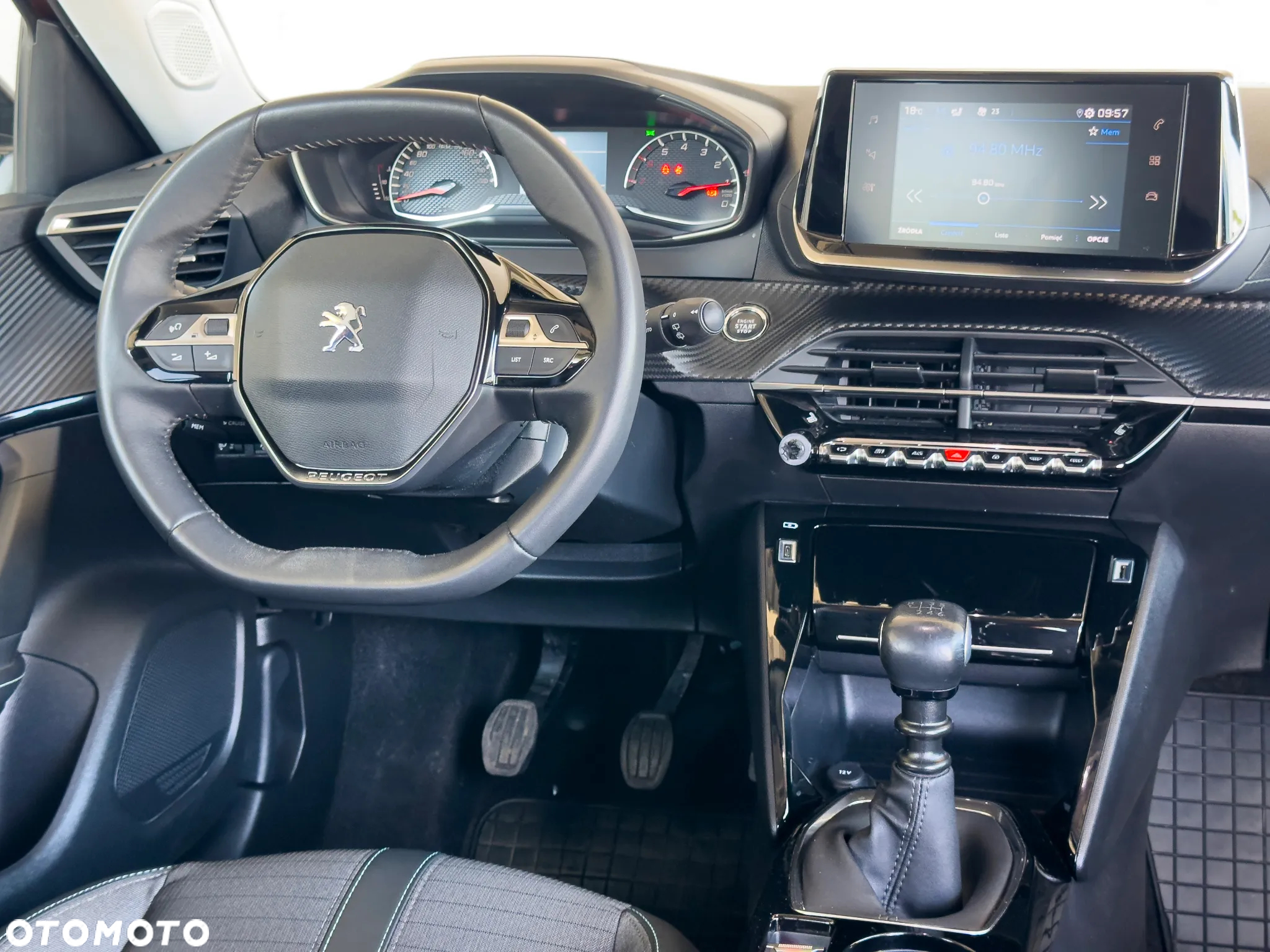 Peugeot 2008 1.2 PureTech Allure Pack S&S - 20