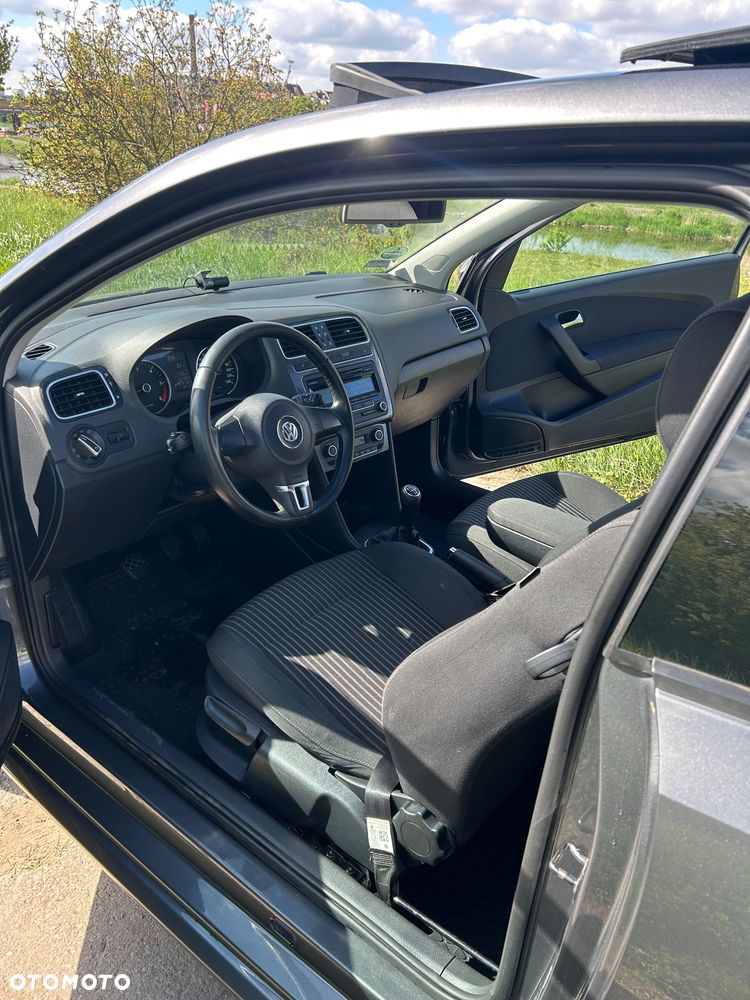 Volkswagen Polo 1.6 TDI DPF Highline - 5