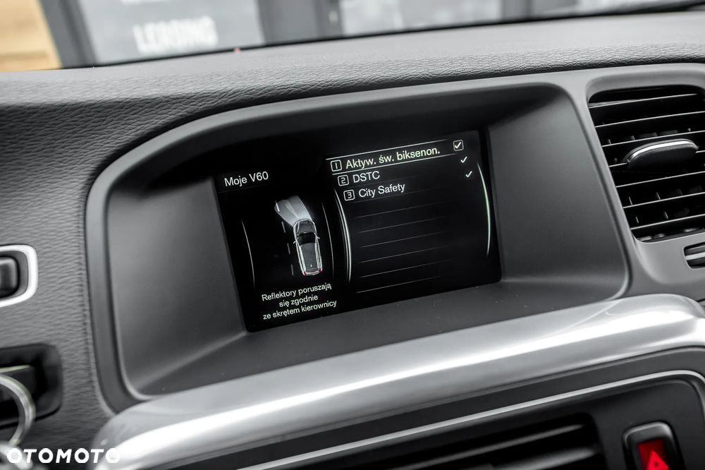 Volvo V60 D4 Drive-E R-Design Momentum - 30