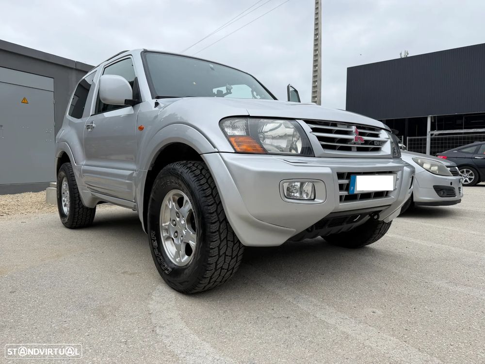 Mitsubishi Pajero 3.2 DI-D GLS - 1