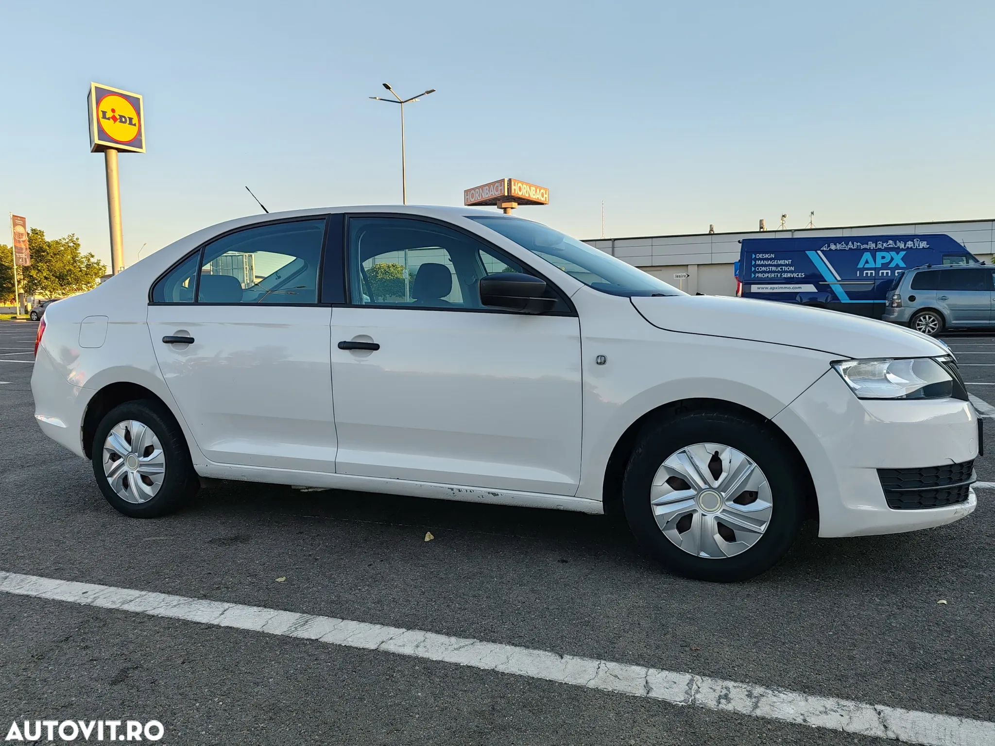 Skoda RAPID 1.2 MPI Active - 11