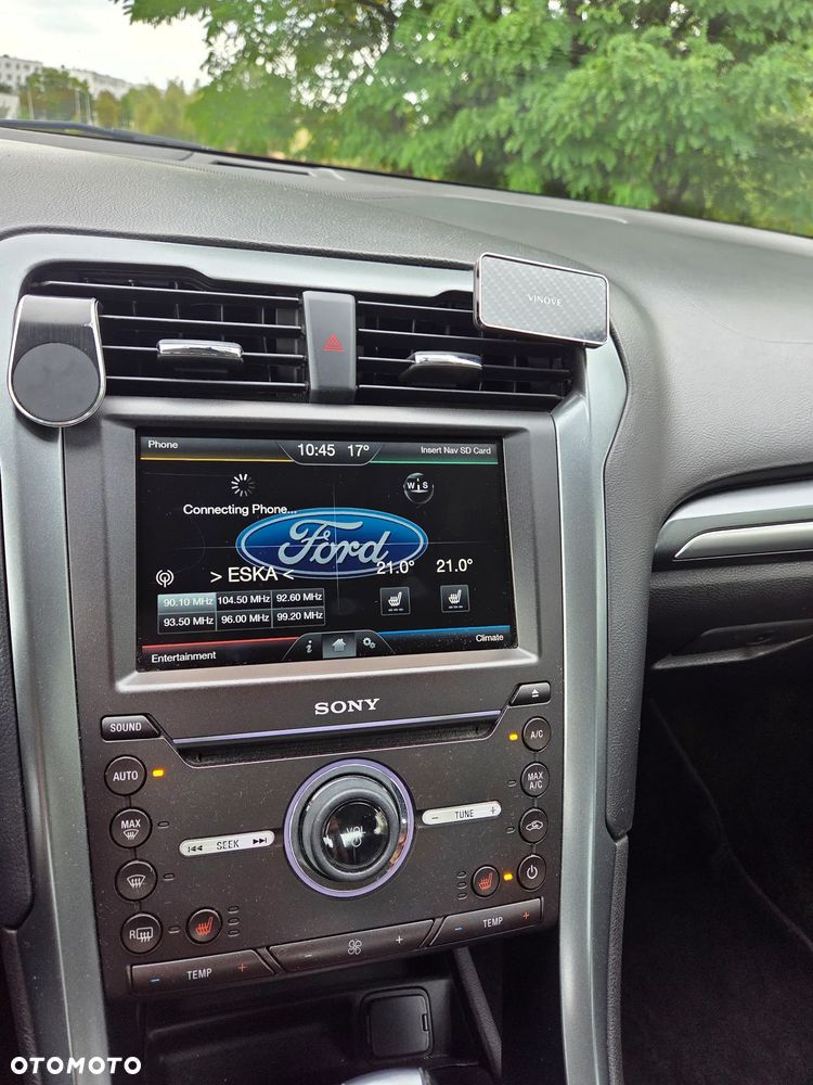 Ford Fusion 2.0 EcoBoost Titanium - 23