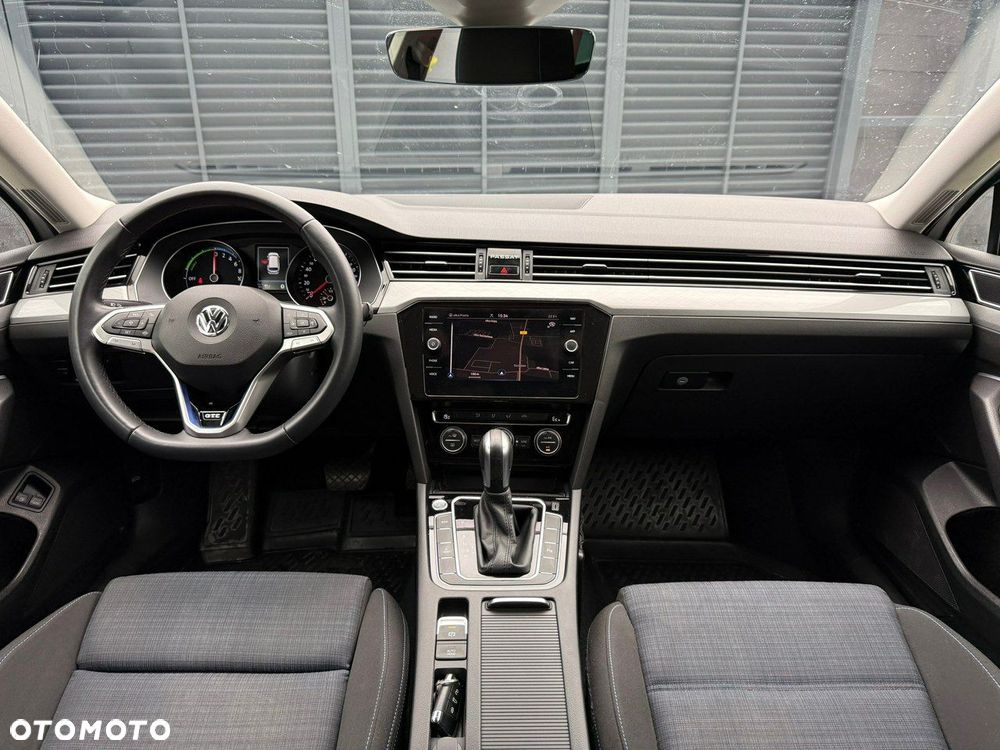 Volkswagen Passat - 6