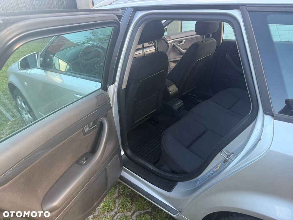 Audi A4 Avant 2.5 TDI - 8