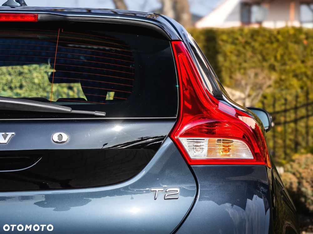 Volvo V40 T2 Drive-E Momentum - 35