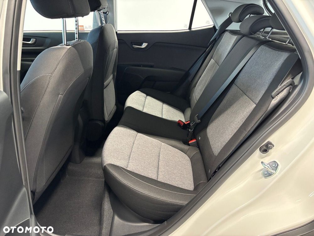 Kia Stonic - 10